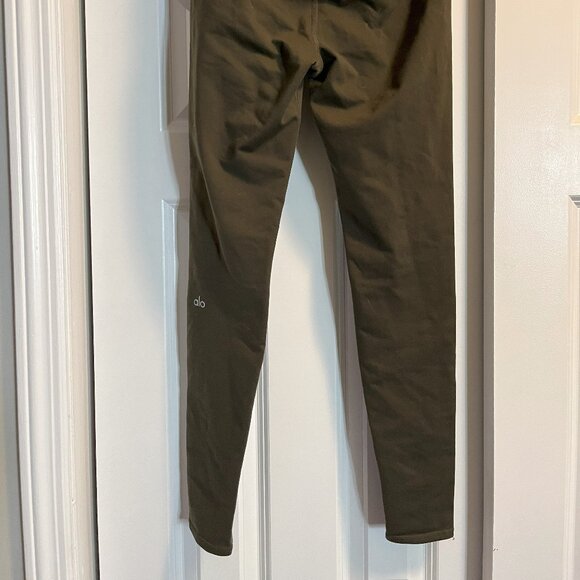 ALO Yoga Dark Gray Leggings - Picture 5 of 5